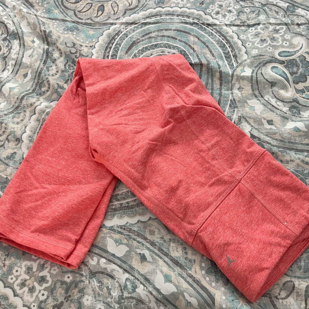 Old Navy Cozecore Capri Leggings